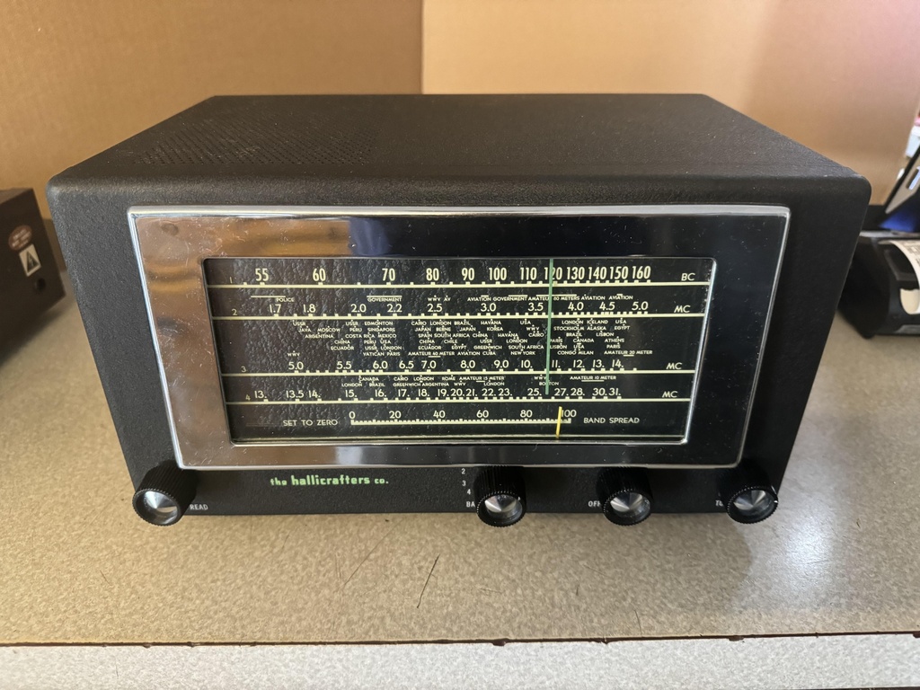 Vintage Hallicrafters Model 5R10A Multi band Tube Radio