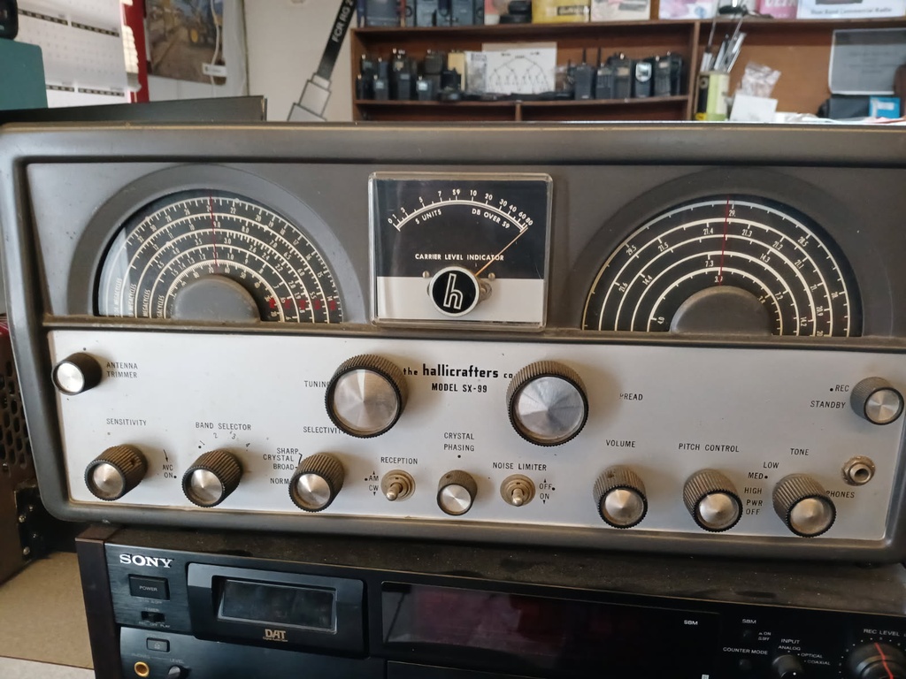 Hallicrafters SX-99 Vintage Tube Shortwave Receiver (Refurbished)
